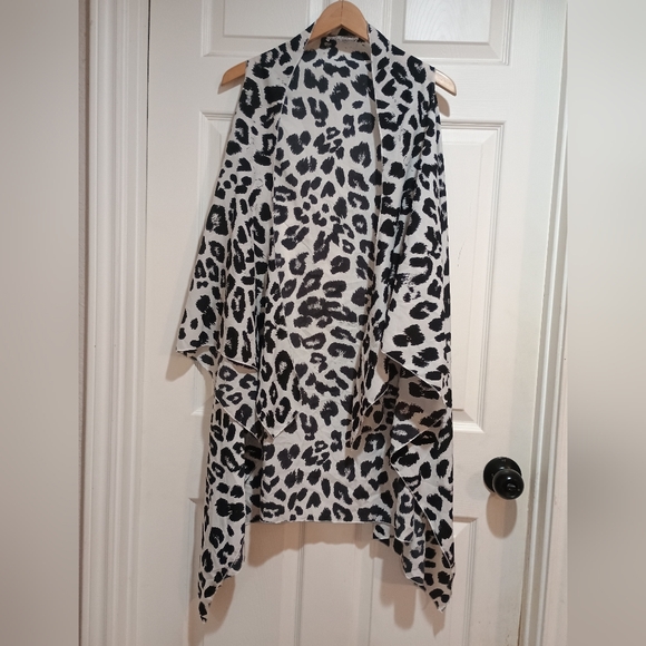 Giddy Up Glamour Jackets & Blazers - Giddy Up Glamor Leopard Print Waterfall Open Front Sleeveless Kimono Large